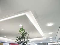 Lüftungsdecke mit verstellbaren Düsen in der Filiale der Sparkasse in Pfungstadt